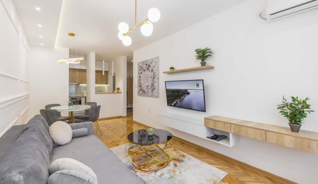 marina-apartment-living-room
